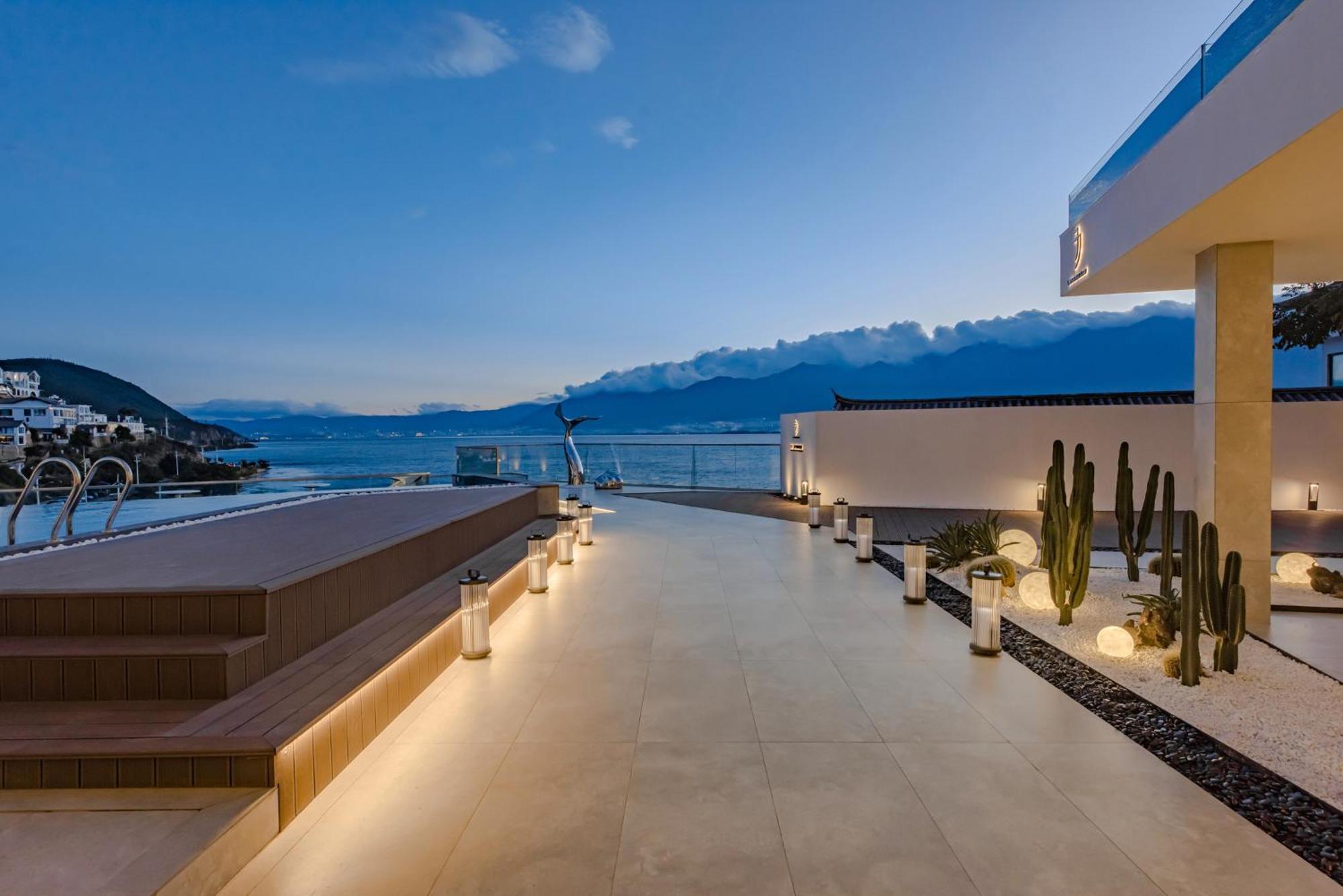 Dali Oriental Seaview Hotel -Dali Erhai Екстериор снимка